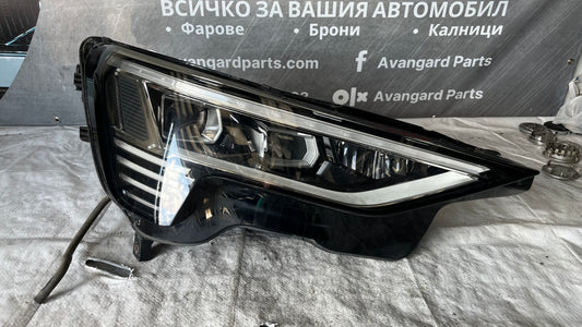 Десен фар Audi E-tron GT 2024