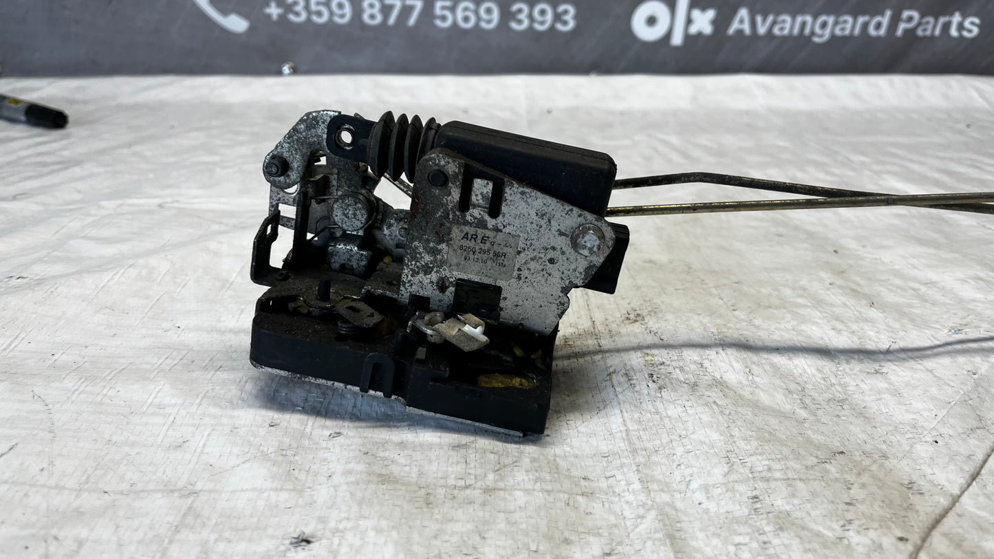 Dacia Duster 1 задна дясна брава