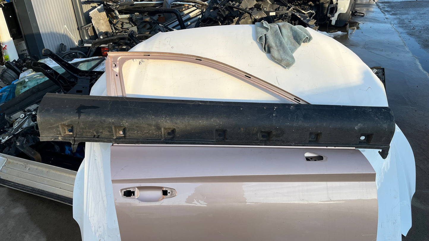 Suzuki SX4 праг десен