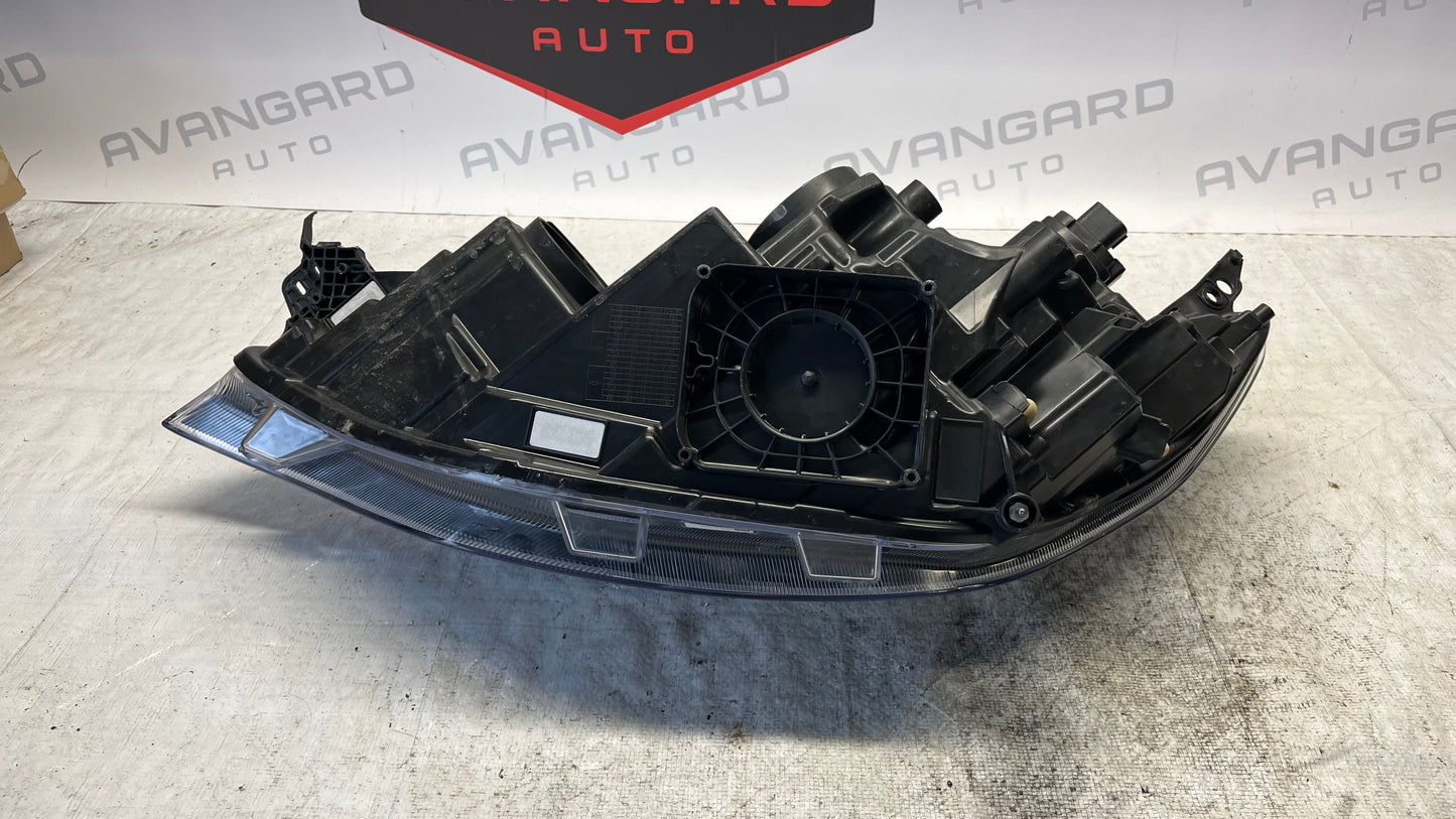 Ford Transit Custom десен фар