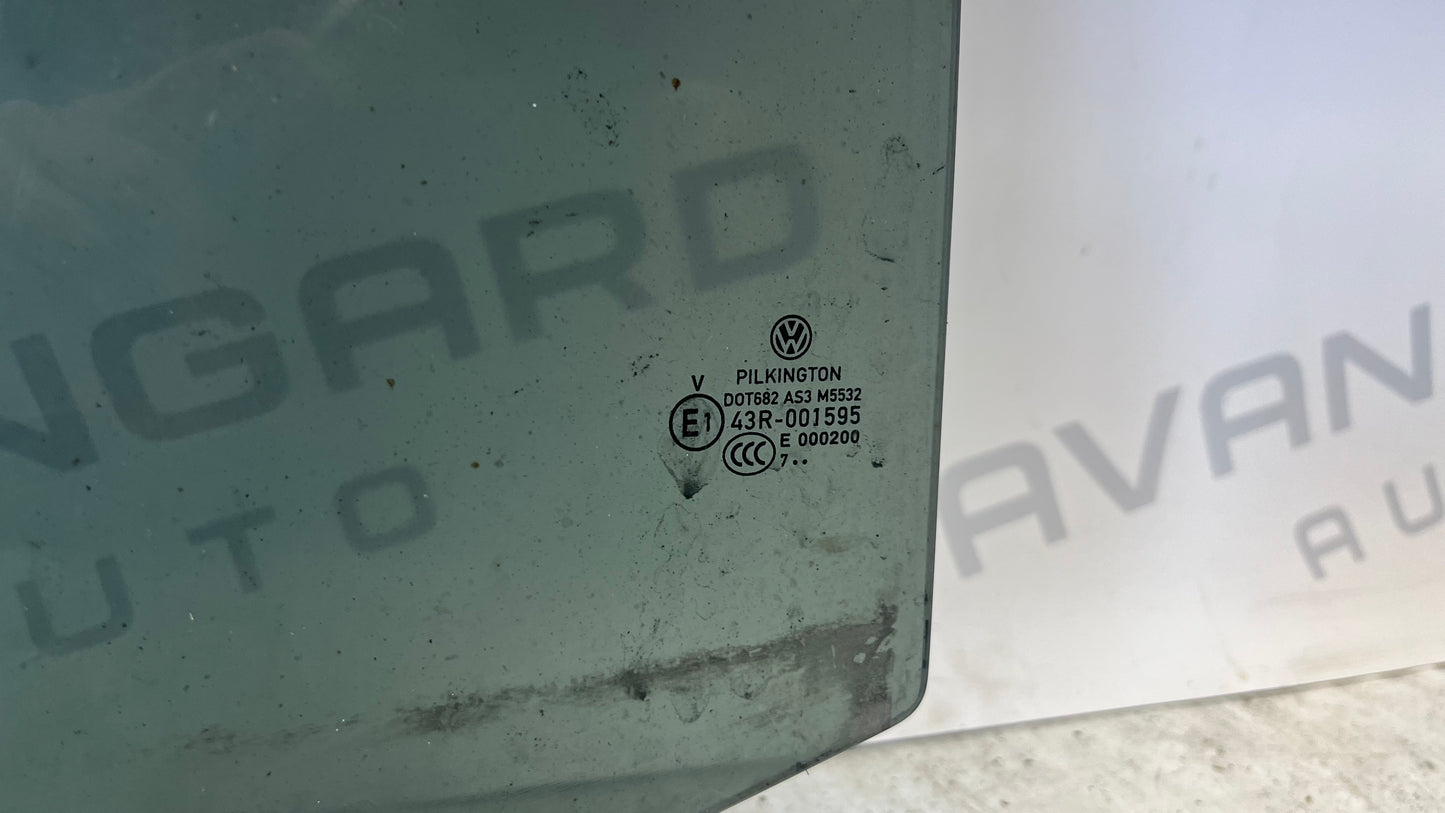 Volkswagen Touran 1 03- задно ляво стъкло