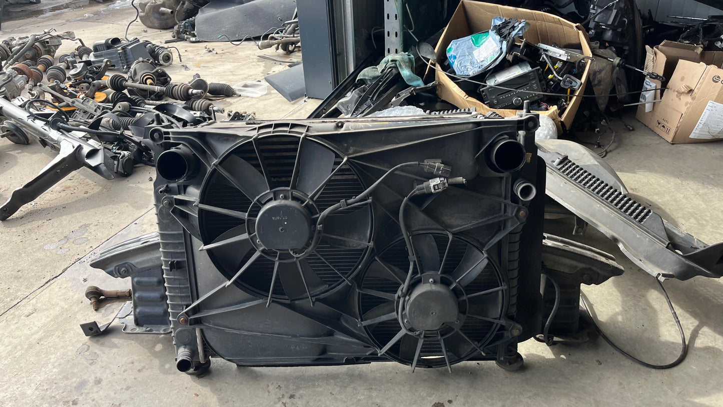 Chevrolet Captiva 06- радиатор с вентилатори