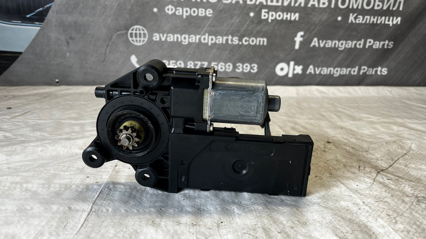 Renault Scenic 3 моторче предно ляво стъкло