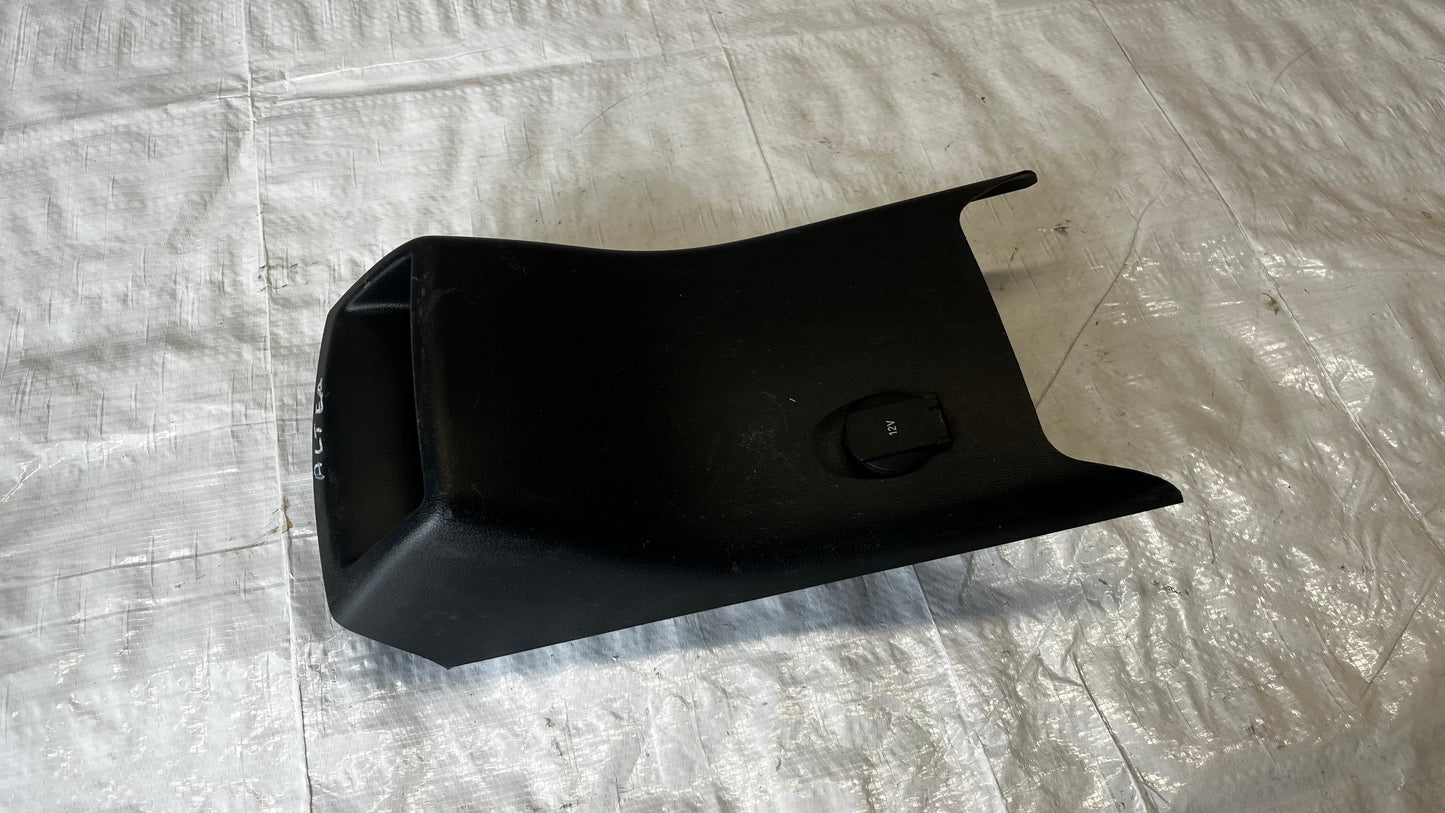 Seat Altea панел запалка