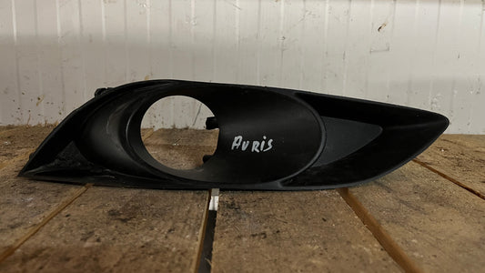 Дясна решетка за халоген Toyota Auris 2006-2010