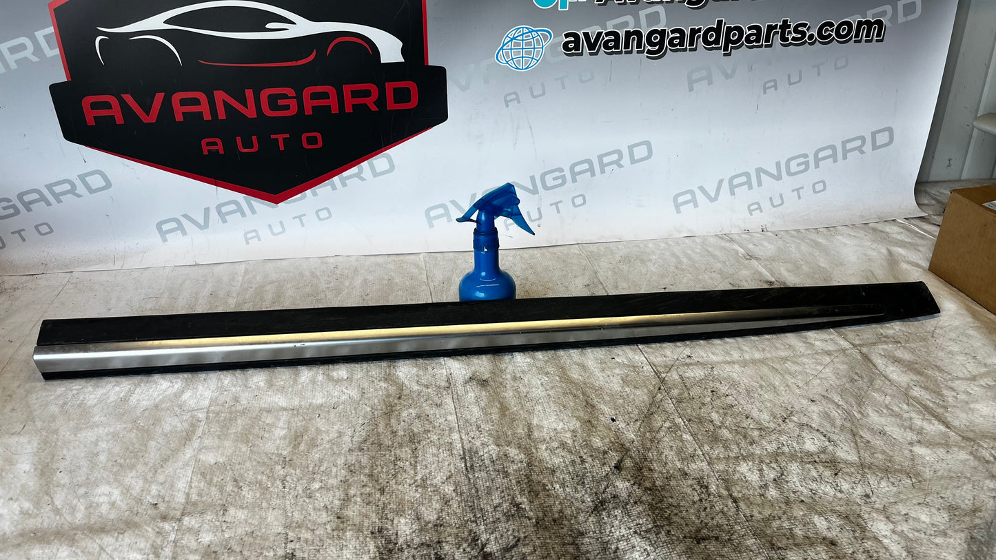 BYD Tang 2 лайстна предна дясна врата