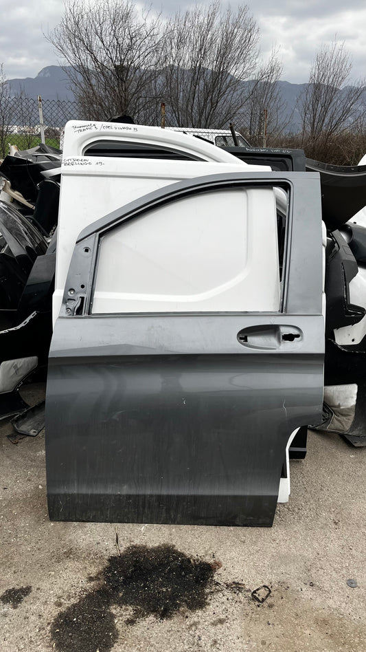 Mercedes Vito предна лява врата