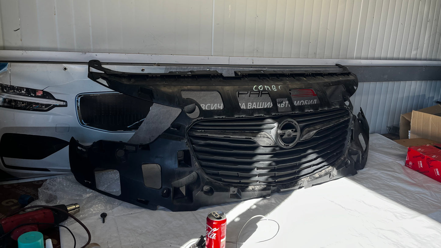 Opel Combo 4 предна решетка