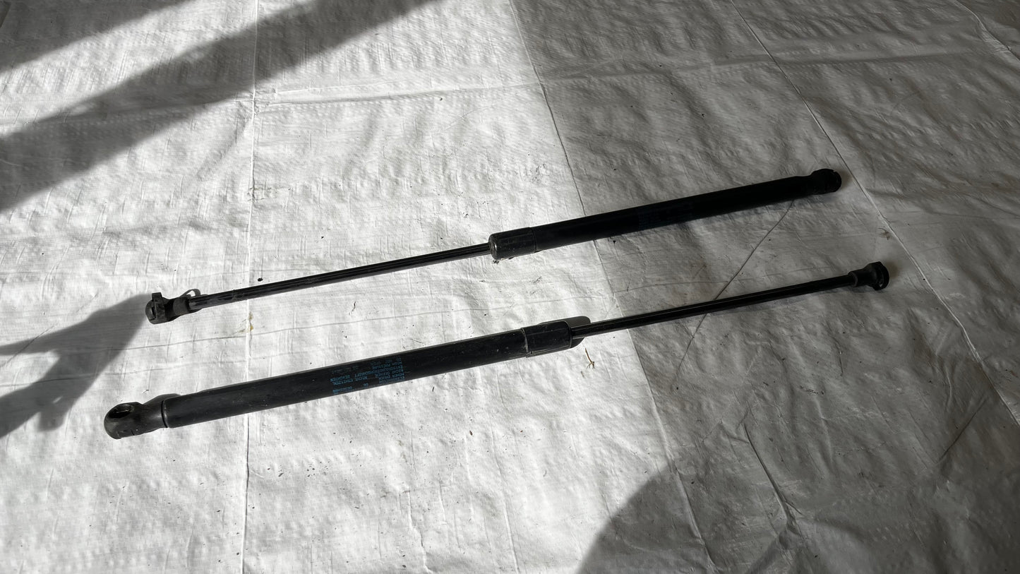 Seat Altea 04- амортисьори за багажник