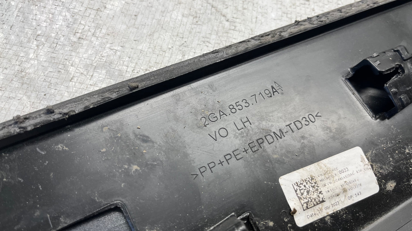 Volkswagen T-Roc декоративна лайстна на предна лява врата