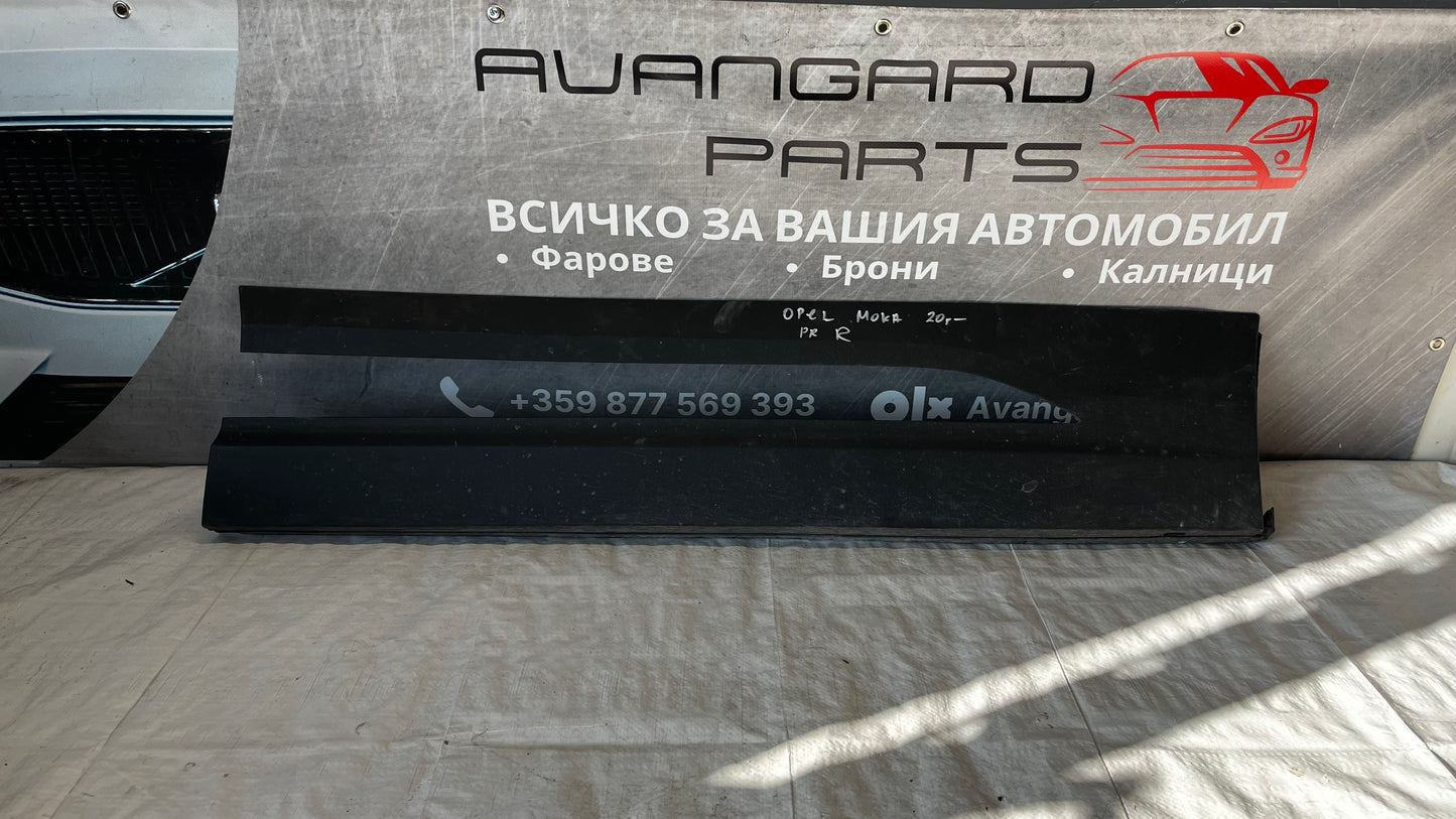 Opel Mokka 2 2020- предна дясна декоративна лайстна за врата