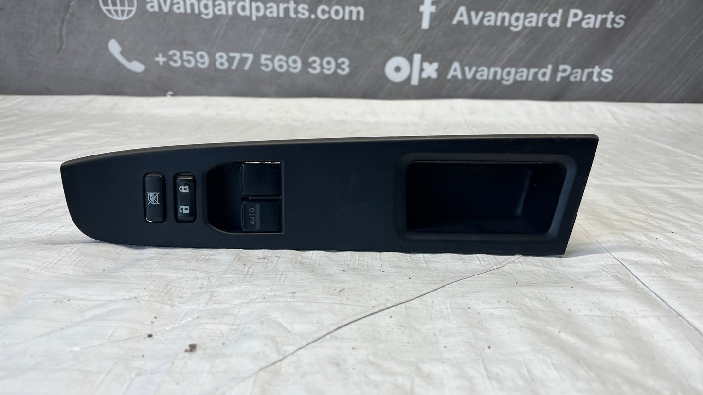 Toyota Yaris 3 панел лява врата