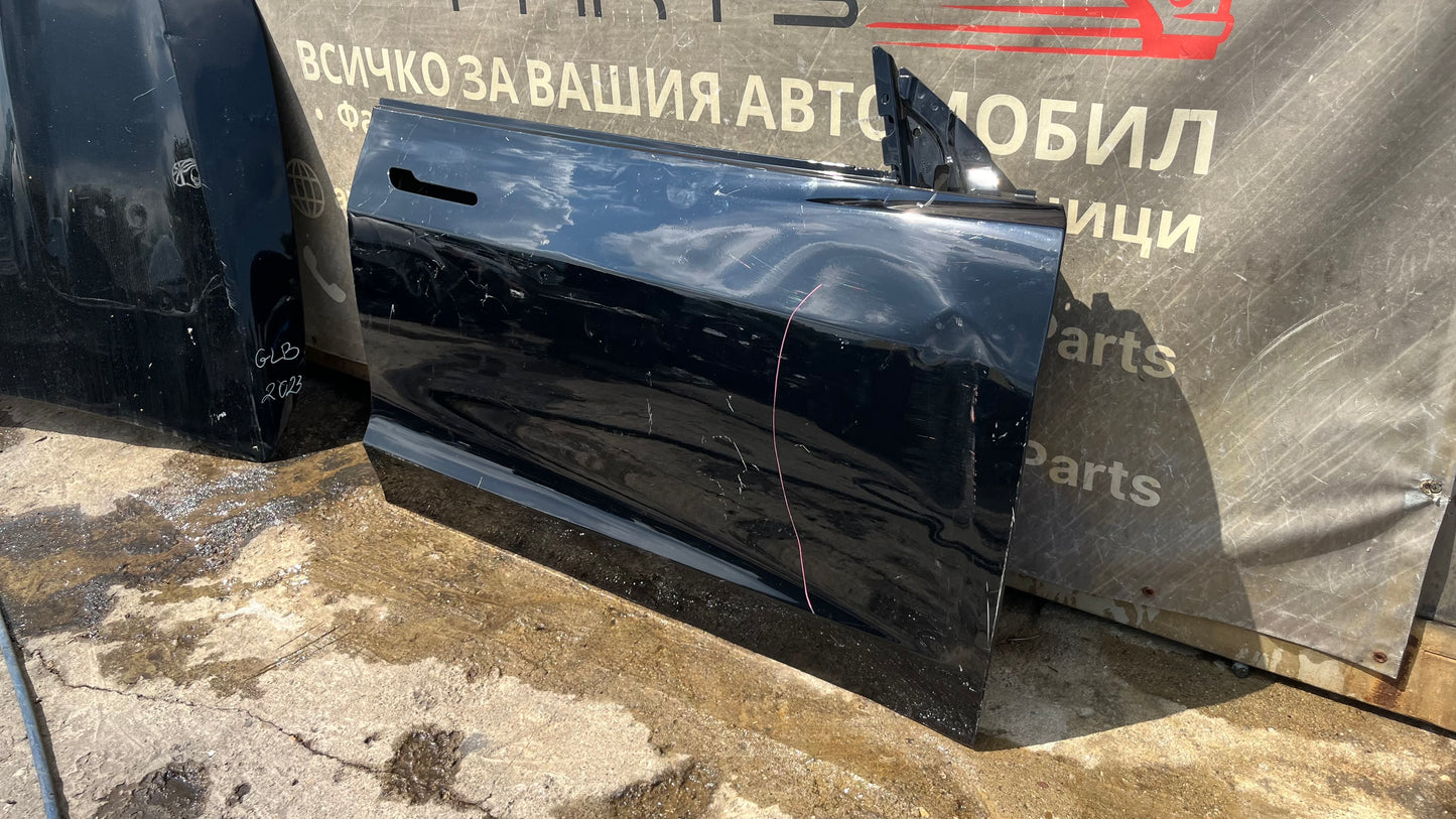 Предна дясна врата Tesla Y