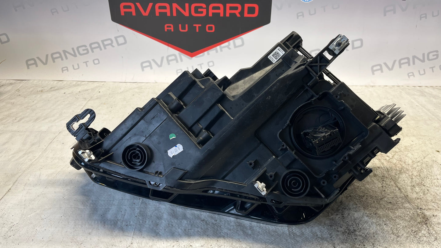 Seat Leon Cupra десен фар