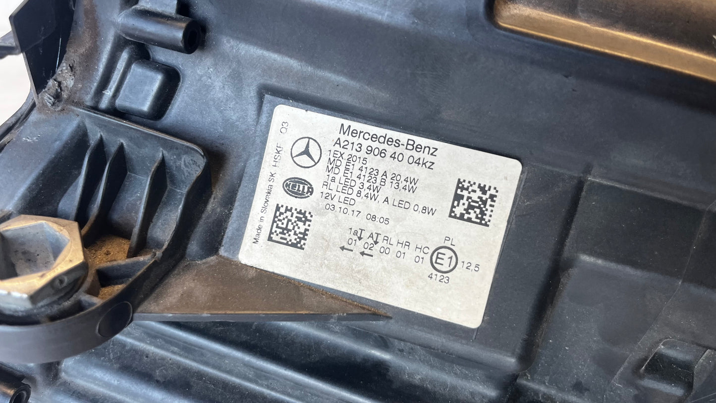 Mercedes E W213 десен фар