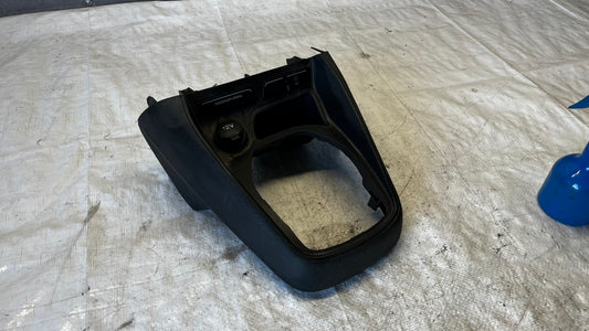 Ford Transit Courier 1 конзола със запалка