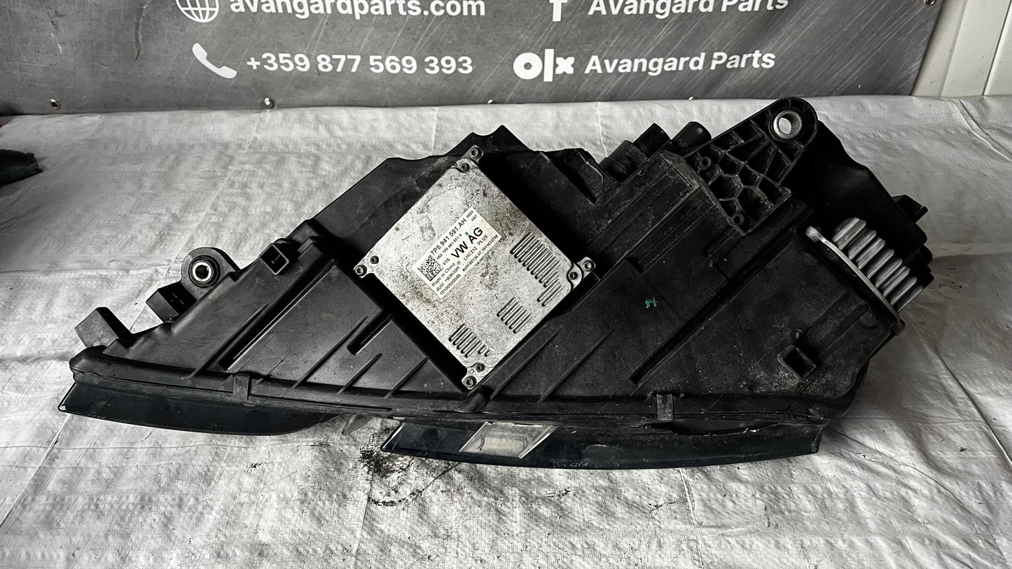 Skoda Octavia 3 десен фар