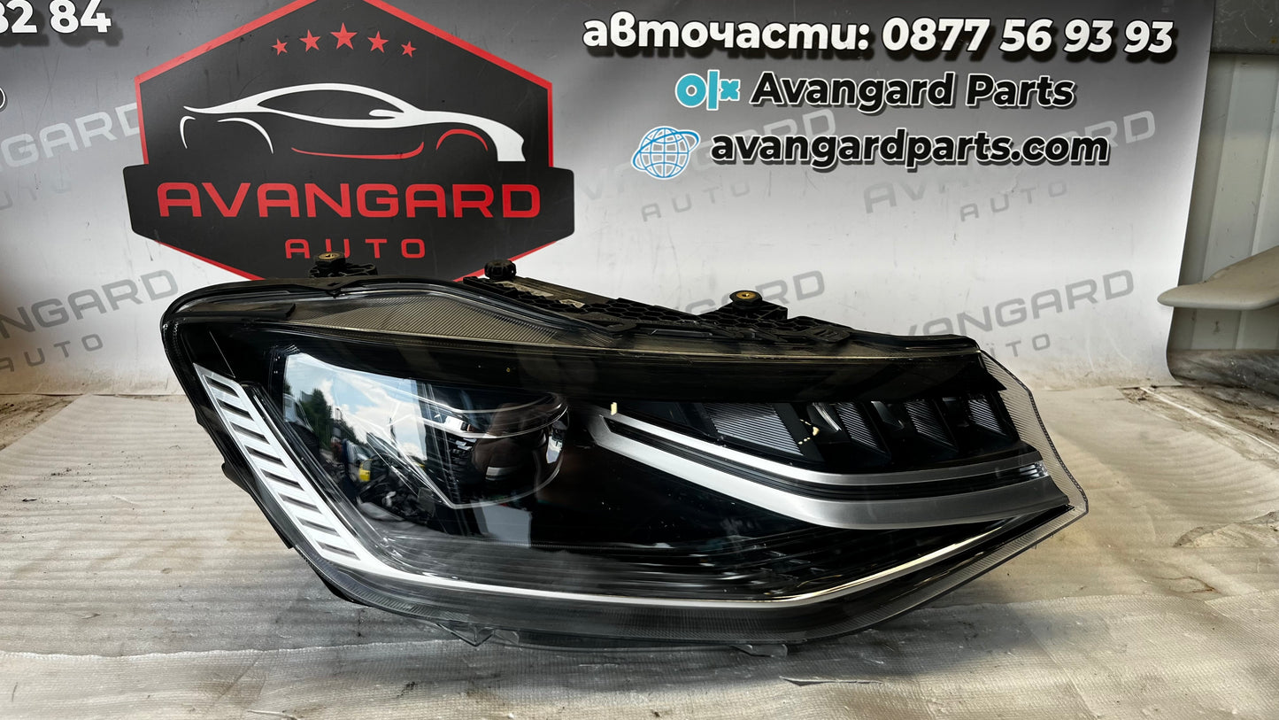 Volkswagen Caddy 4 21- десен фар