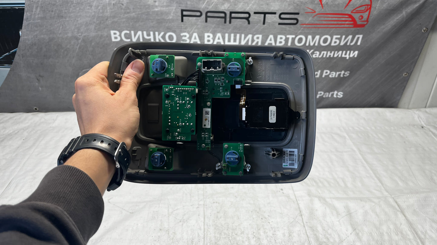 Volvo XC70 плафон