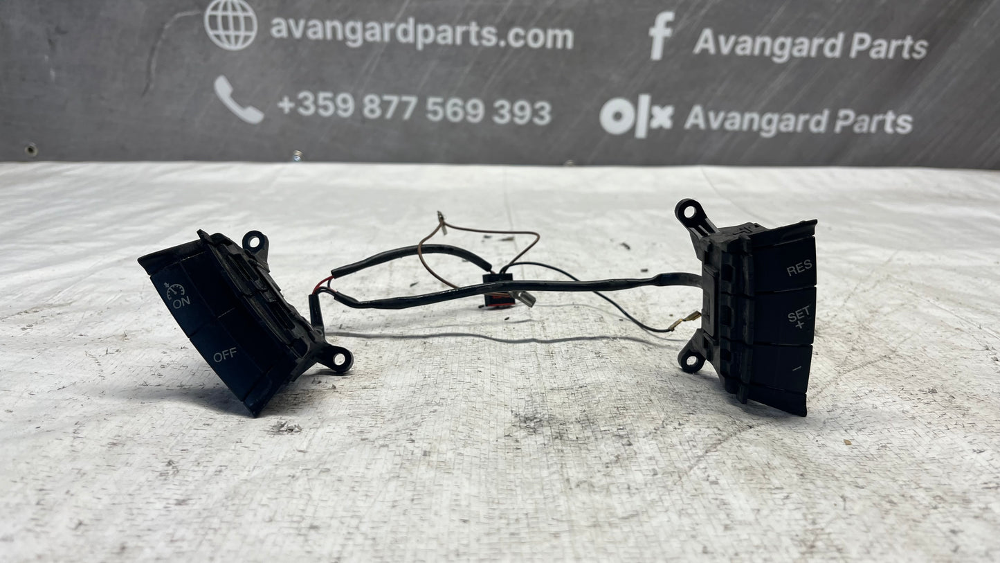 Ford Focus 2 бутони на волана