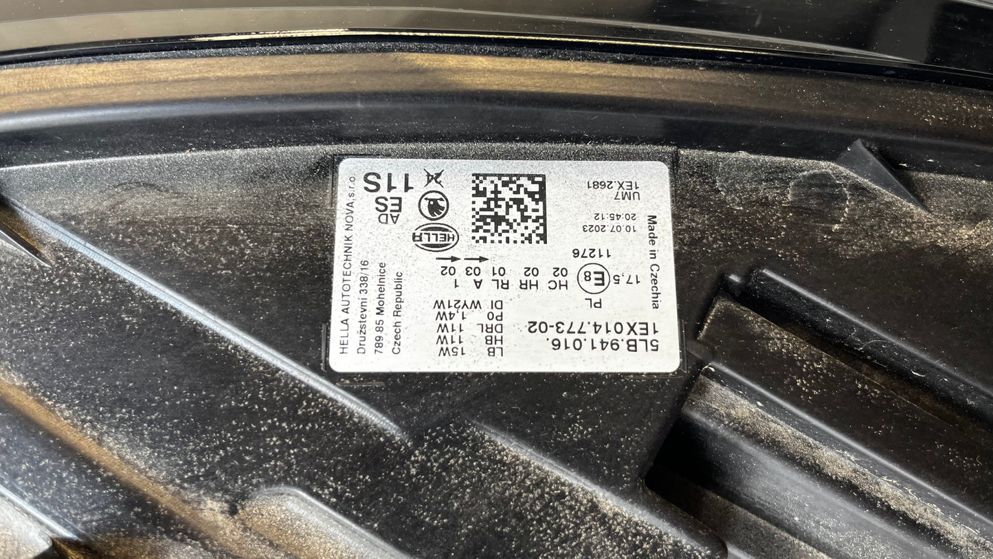 Skoda Enyaq десен фар