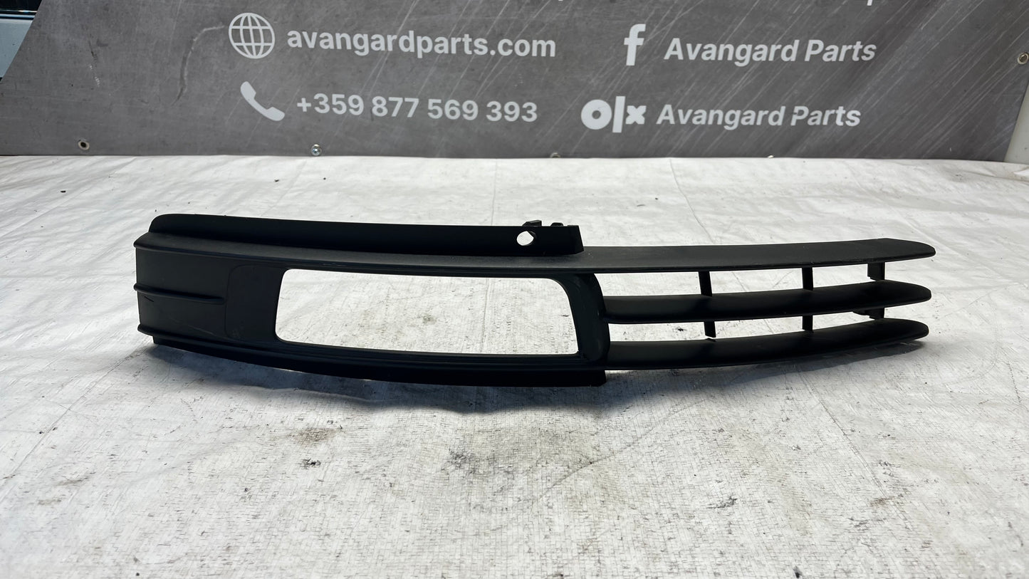 Audi A6 S6 дясна решетка за халоген