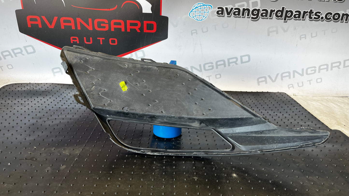 Seat Leon FR 5F0 лява решетка за халоген