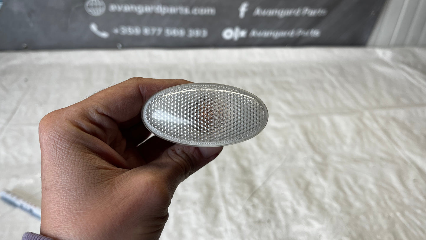 Suzuki SX4 мигач