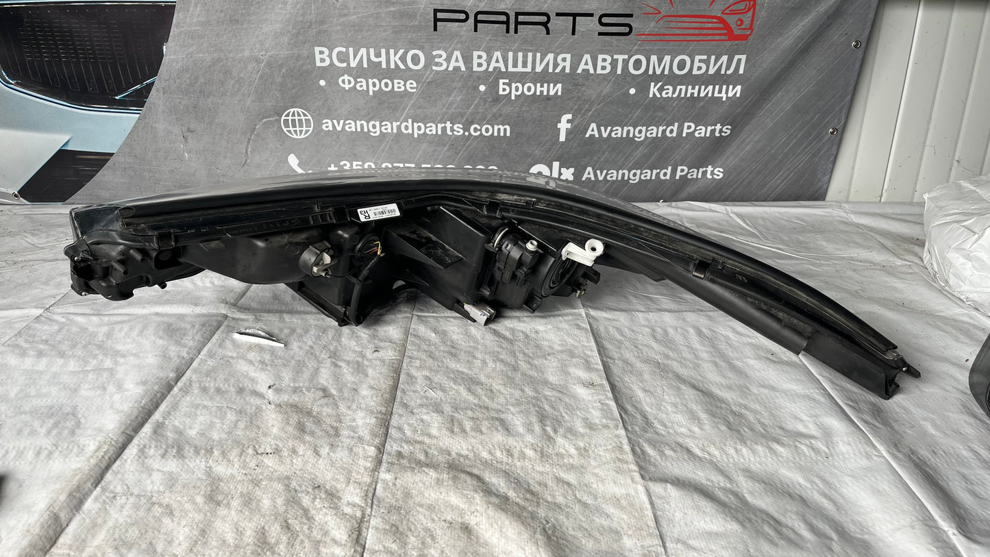 Десен фар Toyota CH-R 2016-2023