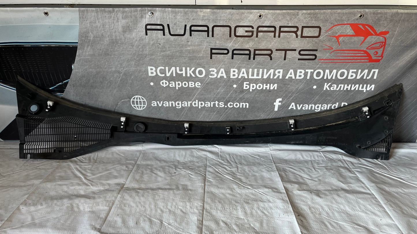 Решетка под чистачките Fiat Grand Punto 2005-2012