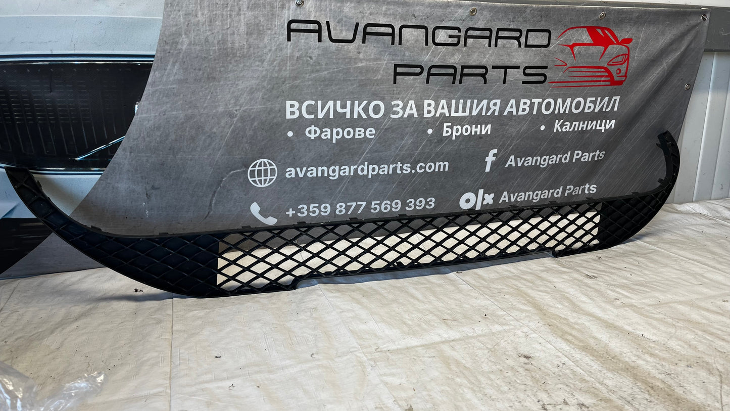 Mercedes A W176 предна решетка