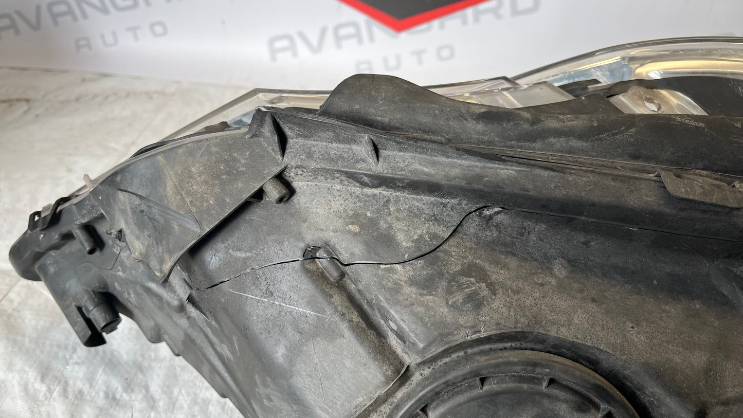 Mercedes E W212 десен фар