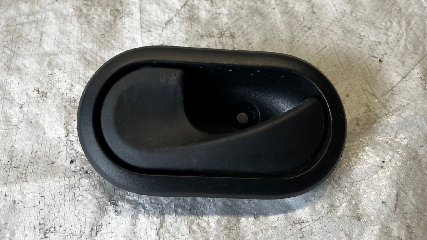 Dacia Dokker вътрешна лява дръжка