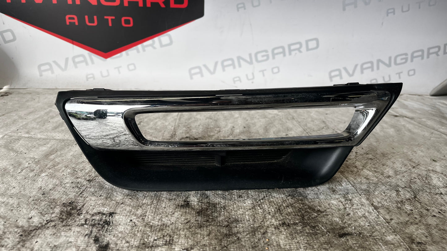 Honda CRV решетка за халоген дясна