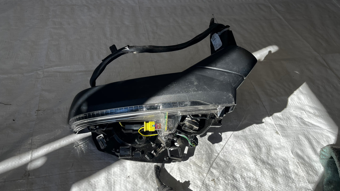 Audi Q5 80A ляво огледало