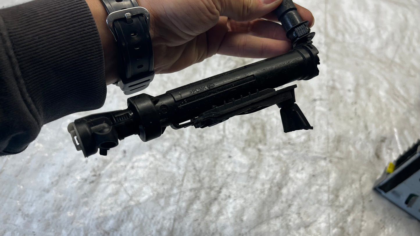 Mercedes A W176 пръскачка на фарове