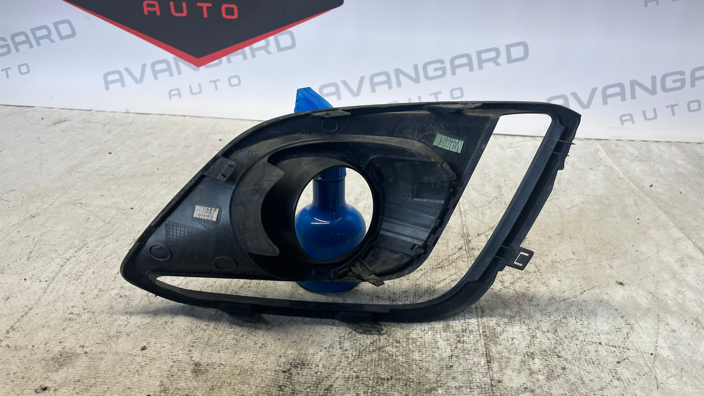 Suzuki Swift 15- дясна решетка за халоген