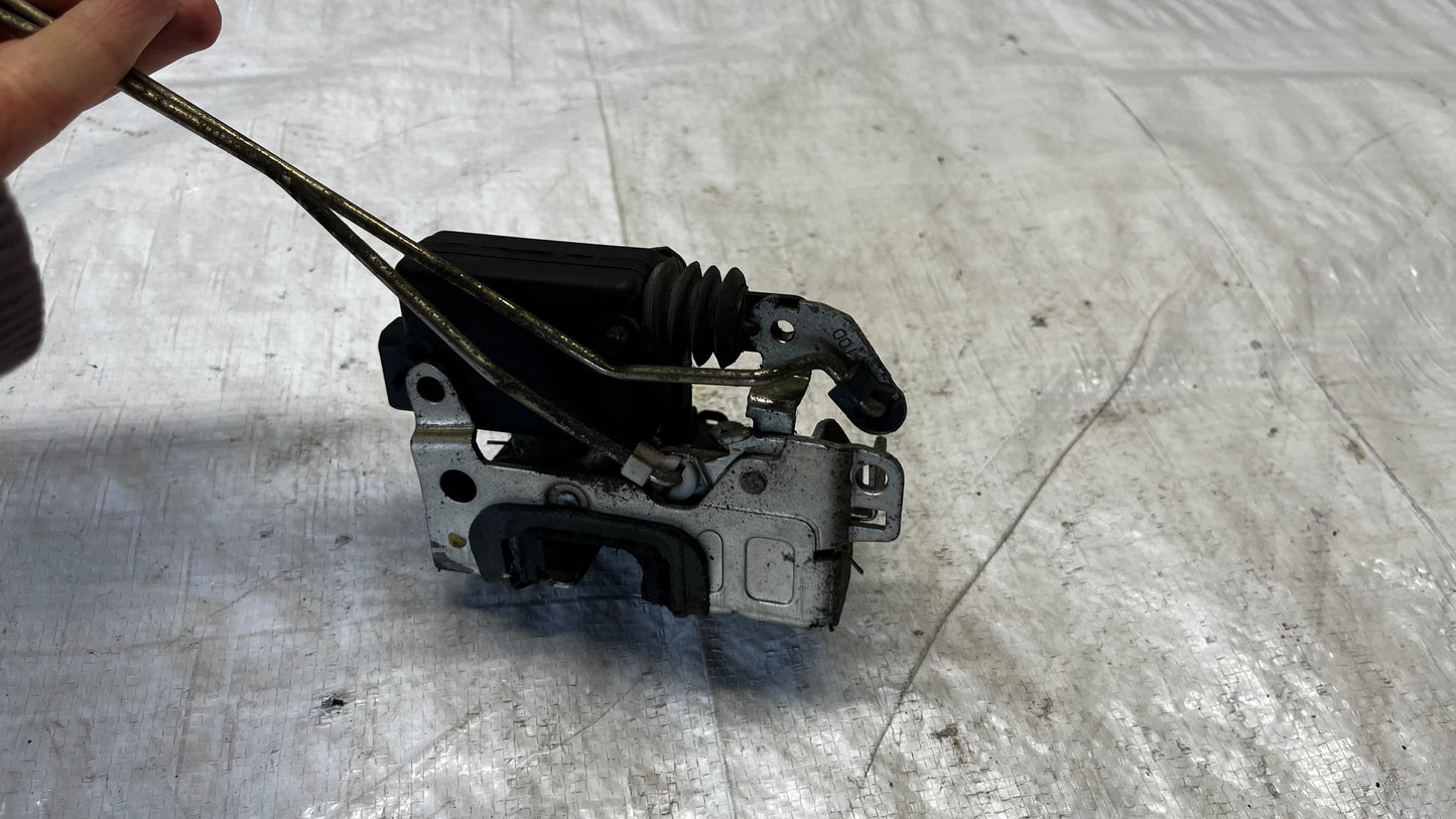 Dacia Duster 1 задна дясна брава