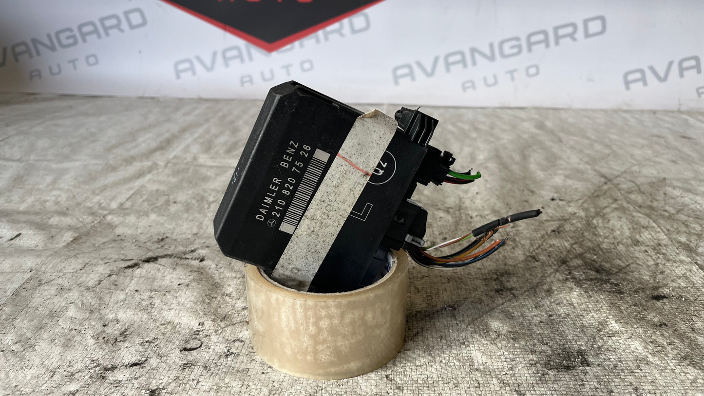 Mercedes E W210 модул предна лява врата