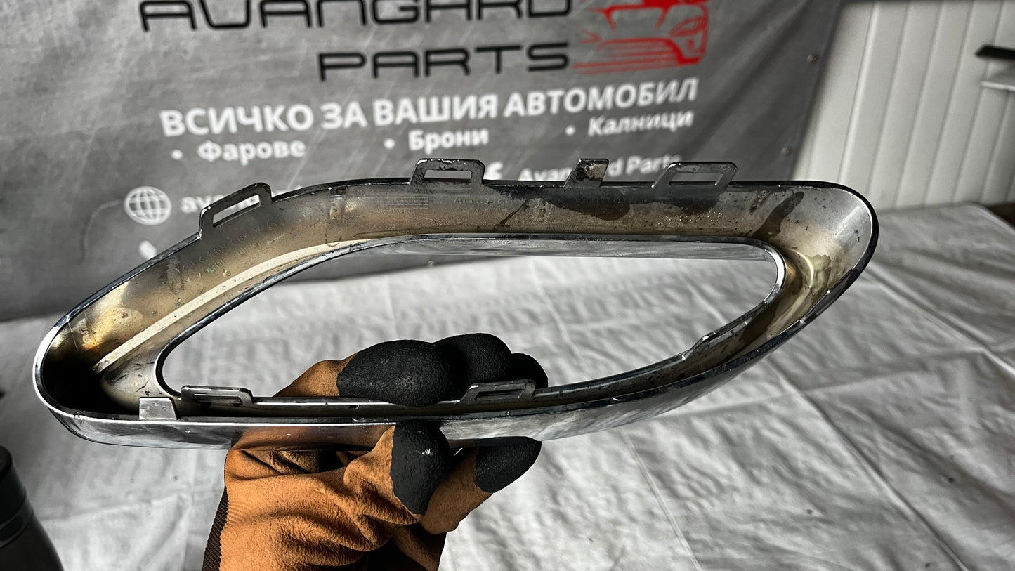 Mercedes C W205 лайстна за ауспух на дифузьор.