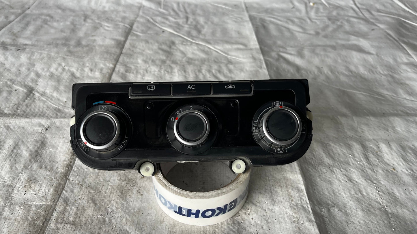 Панел за климатик VW Golf 6 2008-