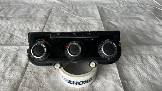 Панел за климатик VW Golf 6 2008-
