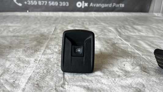 Renault Traffic 18- копче за стъкла на врата