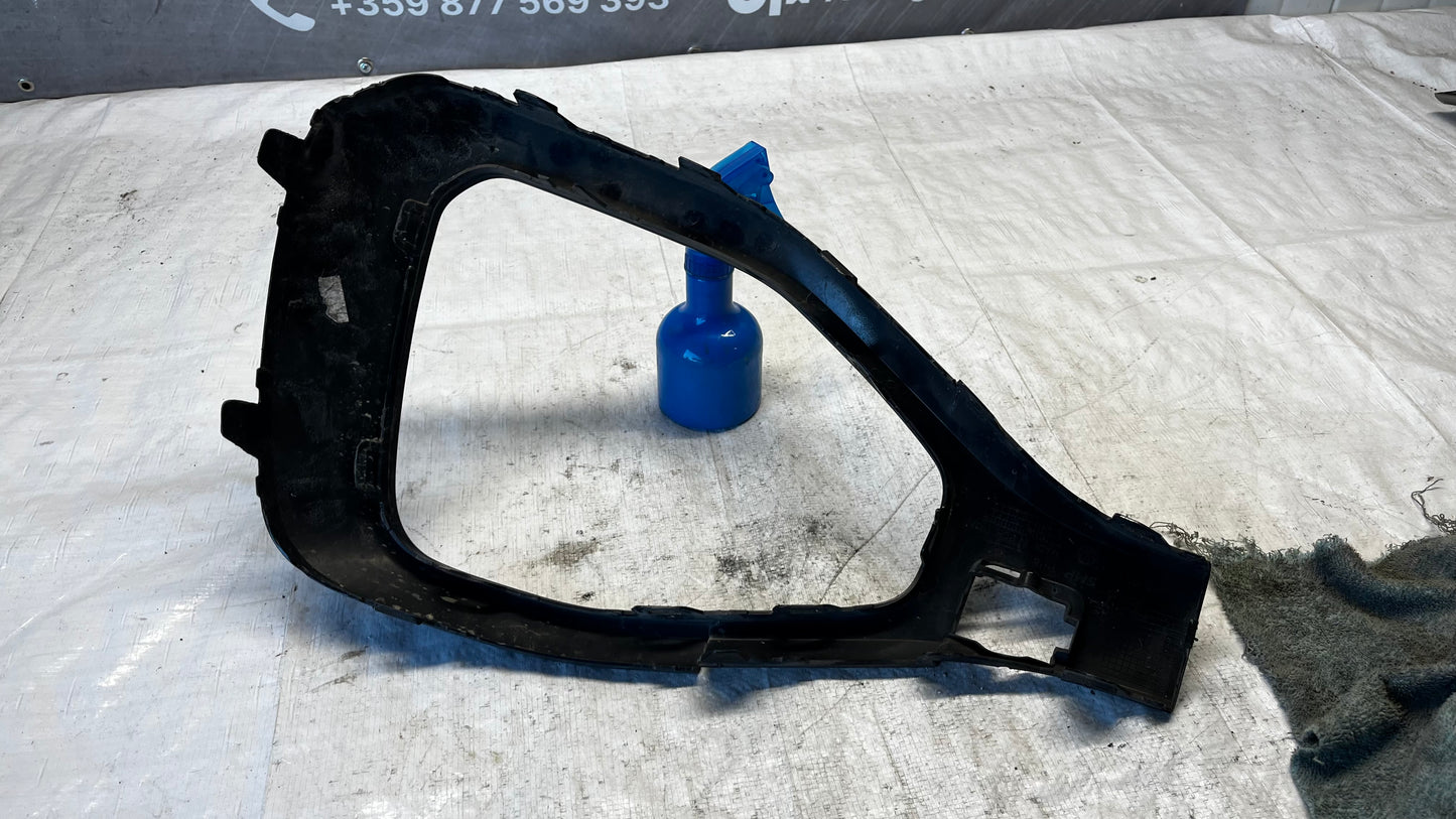 Volkswagen T-Roc дясна лайстна за халоген