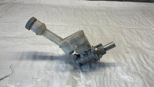 Suzuki SX4 S-Cross спирачна помпа