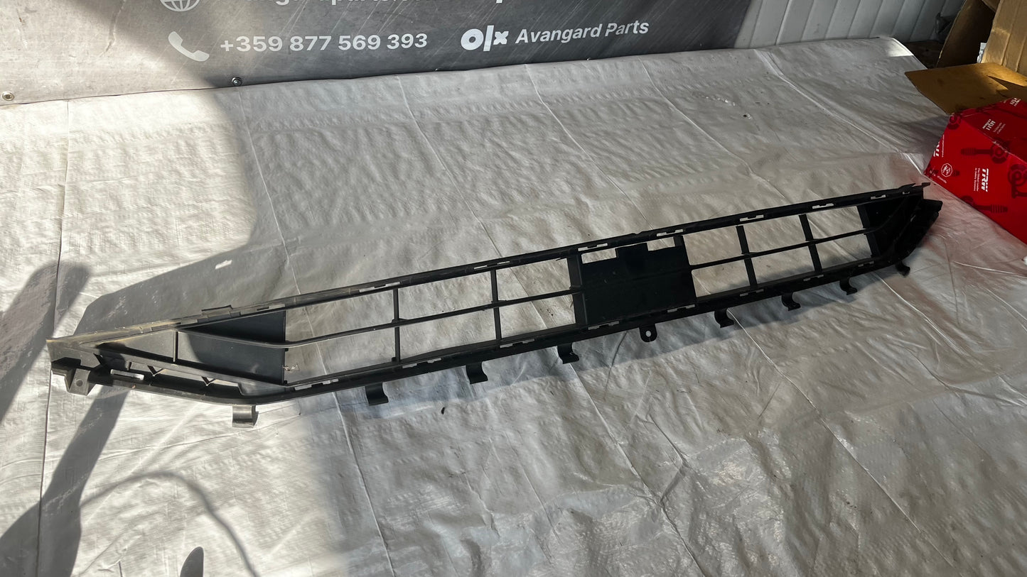 Ford Focus 18- решетка предна броня