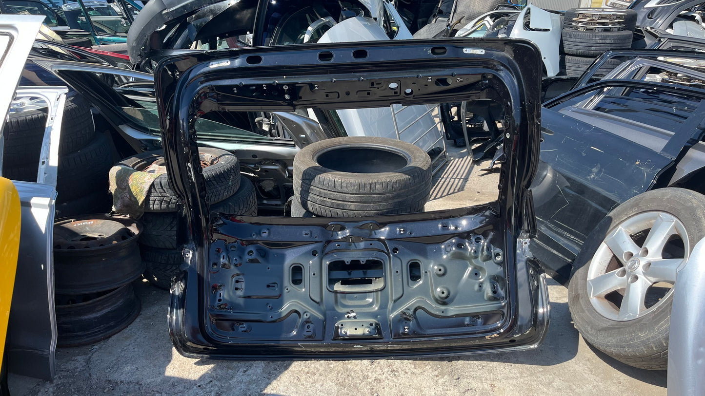 Багажна врата Porsche Cayenne