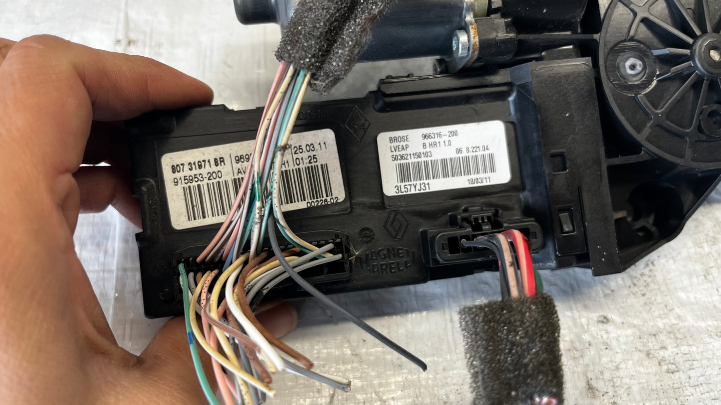 Renault Scenic 3 моторче предно ляво стъкло