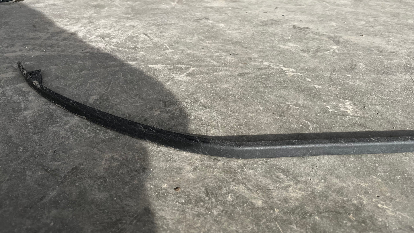 Kia Niro 23- лайстна от преден лип