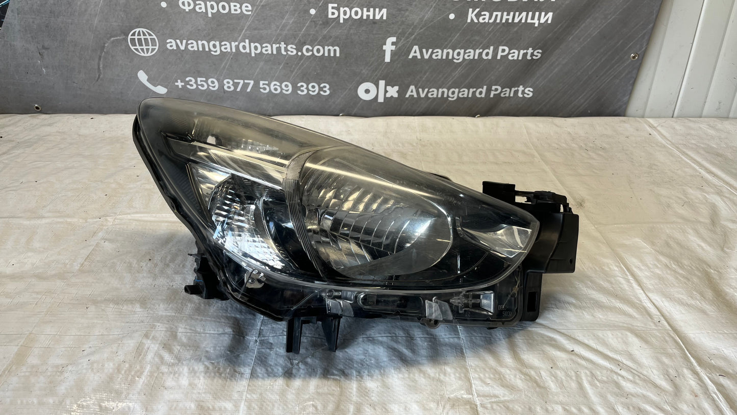 Mazda 2 2018- десен фар